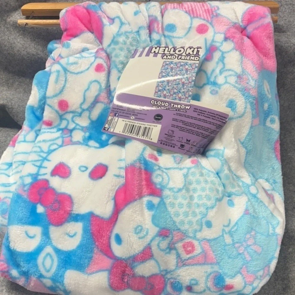 Hello Kitty and friends Pink and Blue Cloud Throw 60x70”cozy soft blanket
